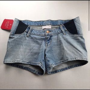 ISABEL Maternity Womens Midi Shorts Light Wash Denim Expandable Side Panels